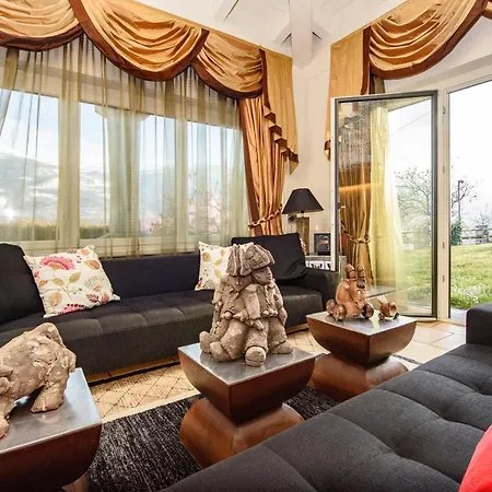 Villa Benni's Mansion - Iconic In Valley Aosta