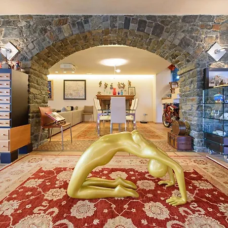 Benni's Mansion - Iconic In Valley